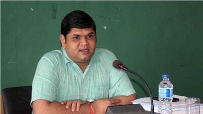 Ashish More, an Indian Administrative Services (IAS) officer from the batch of 2005 who was appointed to the post in 2022, will be replaced by AK Singh, a 1995 batch IAS officer. The officer will be responsible for initiating the transfer and posting of officers in the Delhi government. (HT Photo) Ashish More, an Indian Administrative Services (IAS) officer from the batch of 2005 who was appointed to the post in 2022, will be replaced by AK Singh, a 1995 batch IAS officer. The officer will be responsible for initiating the transfer and posting of officers in the Delhi government. (HT Photo)