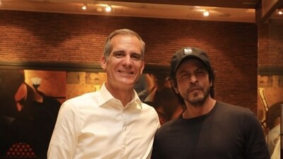 Newly appointed Ambassador of the United States (US) to India Eric Garcetti with Shah Rukh Khan. (Twitter) Newly appointed Ambassador of the United States (US) to India Eric Garcetti with Shah Rukh Khan. (Twitter)