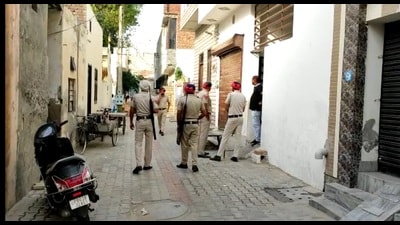 In Bathinda and Muktsar, two persons were detained after the central agency raided 16 locations in south Malwa districts. (HT Photo) In Bathinda and Muktsar, two persons were detained after the central agency raided 16 locations in south Malwa districts. (HT Photo)
