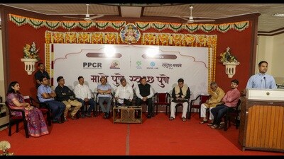 The Pune Municipal Corporation (PMC) in collaboration with Pune Platform for Collaborative Response (PPCR) on Wednesday launched a campaign to eliminate chronic garbage dumping spots (HT PHOTO) The Pune Municipal Corporation (PMC) in collaboration with Pune Platform for Collaborative Response (PPCR) on Wednesday launched a campaign to eliminate chronic garbage dumping spots (HT PHOTO)