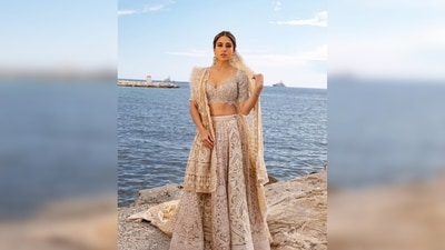 Sara Ali Khan shared her photos with her fans on her Instagram handle and captioned her post, "You Cannes do it." (Instagram/@saraalikhan95) Sara Ali Khan shared her photos with her fans on her Instagram handle and captioned her post, "You Cannes do it." (Instagram/@saraalikhan95)