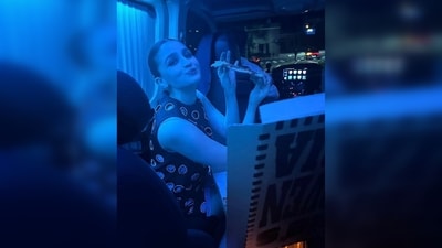 Alia Bhatt enjoys a pizza after the Gucci Cruise Show 2023 held in Seoul, Japan. (Instagram/@aliaabhatt) Alia Bhatt enjoys a pizza after the Gucci Cruise Show 2023 held in Seoul, Japan. (Instagram/@aliaabhatt)