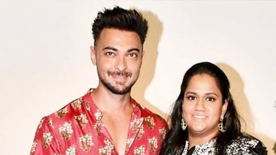 Arpita Khan with husband Aayush Sharma at the Eid bash this year. Arpita Khan with husband Aayush Sharma at the Eid bash this year.