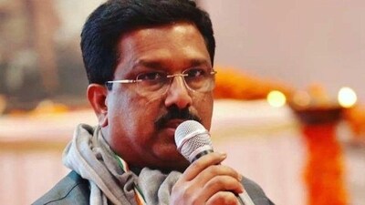 Hussain was leaving from the party chief Mallikarjun Kharge's residence in the national capital after a meeting on Tuesday night. Hussain was leaving from the party chief Mallikarjun Kharge's residence in the national capital after a meeting on Tuesday night.