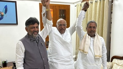 Congress president Mallikarjun Kharge with DK Shivakumar and Siddaramaiah. (Twitter/Randeep Surjewala) Congress president Mallikarjun Kharge with DK Shivakumar and Siddaramaiah. (Twitter/Randeep Surjewala)