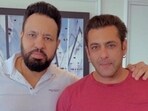Salman Khan poses with his bodyguard Shera. Salman Khan poses with his bodyguard Shera.
