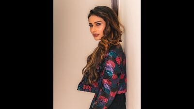 Aneri Vajani has been part of the Indian television industry for a long time. Aneri Vajani has been part of the Indian television industry for a long time.
