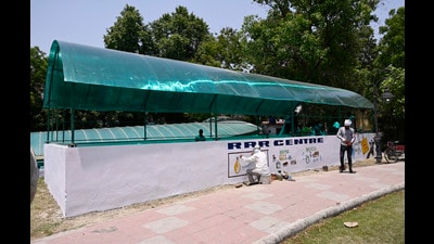 RRR center being prepared at Dayanidhan Park Lalbagh in Lucknow on Friday. (Deepak Gupta/Hindustan Times) RRR center being prepared at Dayanidhan Park Lalbagh in Lucknow on Friday. (Deepak Gupta/Hindustan Times)