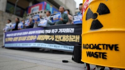 The visit was agreed during Japanese Prime Minister Fumio Kishida's visit to Seoul earlier this month. (AP)