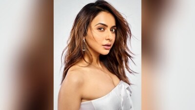 The actress has recently announced her participation in the upcoming International Indian Film Academy (IIFA) Awards, where she will be delivering a performance. We are eagerly anticipating her mesmerizing act and eagerly looking forward to the stunning fashion statements she will undoubtedly make. (Instagram/@rakulpreet) The actress has recently announced her participation in the upcoming International Indian Film Academy (IIFA) Awards, where she will be delivering a performance. We are eagerly anticipating her mesmerizing act and eagerly looking forward to the stunning fashion statements she will undoubtedly make. (Instagram/@rakulpreet)
