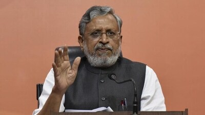 BJP leader Sushil Kumar Modi said the decision to withdraw  ₹2,000 notes will not affect common people. (Vipin Kumar/HT PHOTO)