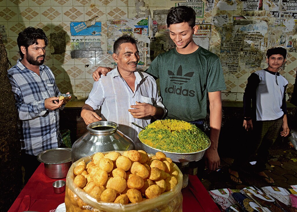 With Raju Bhai, at the pani-puri stall Jaiswal worked at as a boy. (HT Archives)