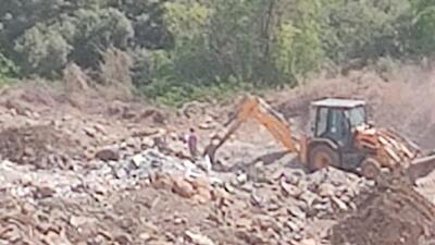 Environmentalists warn of massive flooding if illegal dumping is not stopped in Ulwe Environmentalists warn of massive flooding if illegal dumping is not stopped in Ulwe