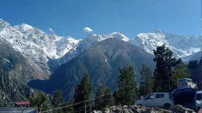 Himachal snow cover dropped 10% between 2021-22 to 2022-23. (HT File)