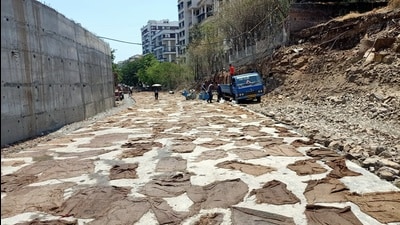 PMC road department is likely to open one side of the slope section of Mohammadwadi-NIBM link road by the first week of June (HT PHOTO) PMC road department is likely to open one side of the slope section of Mohammadwadi-NIBM link road by the first week of June (HT PHOTO)
