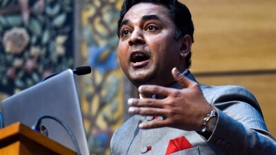 Former Chief economic advisor Krishnamurthy Subramanian said the move to ban ₹2,000 is important. (PTI) Former Chief economic advisor Krishnamurthy Subramanian said the move to ban ₹2,000 is important. (PTI)
