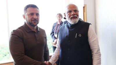 Prime Minister Narendra Modi (right) and Ukrainian President Volodymyr Zelenskyy (left) (Twitter/@PMOIndia) Prime Minister Narendra Modi (right) and Ukrainian President Volodymyr Zelenskyy (left) (Twitter/@PMOIndia)