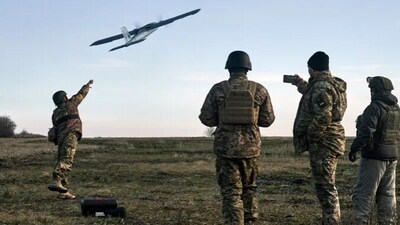 Ukrainian soldiers launch a drone at Russian positions near Bakhmut, Donetsk region. Ukrainian soldiers launch a drone at Russian positions near Bakhmut, Donetsk region.