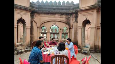 Visitors enjoying Awadhi cuisine at the ‘House of Bhatwamau’. (HT Photo) Visitors enjoying Awadhi cuisine at the ‘House of Bhatwamau’. (HT Photo)