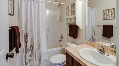 A small bathroom can present unique challenges when it comes to decorating. (Unsplash) A small bathroom can present unique challenges when it comes to decorating. (Unsplash)