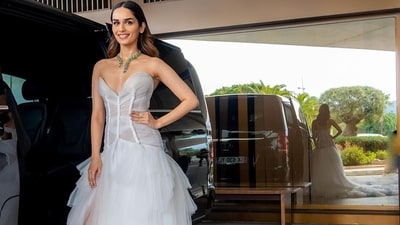 Former Miss World Manushi Chillar, who had made her film debut with Samrat Prithviraj last year, also made her Cannes debut. She wore a white ruffled FOVARI gown along with a statement necklace.&nbsp; 