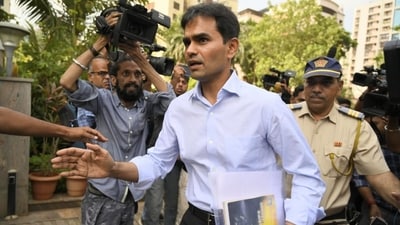 Sameer Wankhede reached CBI office in Mumbai on Saturday. Sameer Wankhede reached CBI office in Mumbai on Saturday.