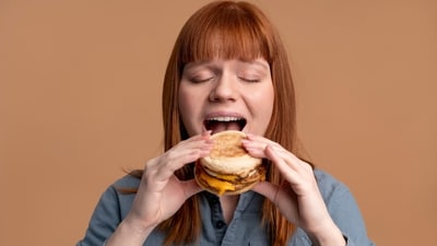 The researchers reveals that there is an association between the perception that an inability to control hunger is a barrier to weight loss. (Freepik ) The researchers reveals that there is an association between the perception that an inability to control hunger is a barrier to weight loss. (Freepik )