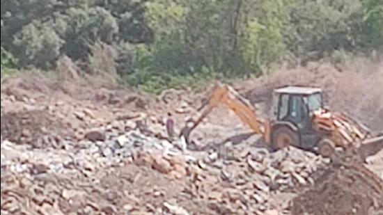Environmentalists warn of massive flooding if illegal dumping is not stopped in Ulwe