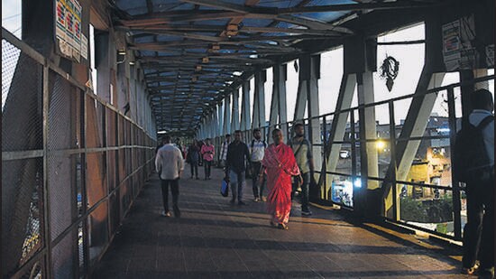 Mumbai: Dharavi - Mahim Skywalk Story photo, at Dharavi, in Mumbai on Thursday, 17 May 2023. (Photo by Bhushan Koyande)