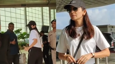 Anushka Sharma at Mumbai airport on Sunday. (Picsl Viral Bhayani) Anushka Sharma at Mumbai airport on Sunday. (Picsl Viral Bhayani)