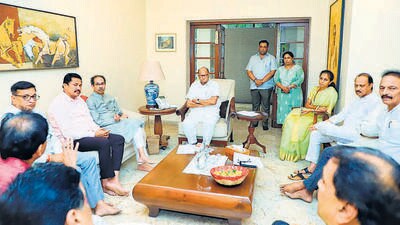 Mumbai, India - May 14, 2023: Maha Vikas Aghadi (MVA) leaders NCP chief Sharad Pawar, Shiv Sena (UBT) chief Uddhav Thackeray, State Congress president Nana Patole and party leaders Balasaheb Thorat, Ajit Pawar, Supriya Sule, Sanjay Raut, Ashok Chavan during a meeting after the landslide Congress victory in Karnataka assembly elections at Sharad Pawar's Silver Oak residence, in Mumbai, India, on Sunday, May 14, 2023. (Photo by Bhushan Koyande/HT Photo) (HT PHOTO) Mumbai, India - May 14, 2023: Maha Vikas Aghadi (MVA) leaders NCP chief Sharad Pawar, Shiv Sena (UBT) chief Uddhav Thackeray, State Congress president Nana Patole and party leaders Balasaheb Thorat, Ajit Pawar, Supriya Sule, Sanjay Raut, Ashok Chavan during a meeting after the landslide Congress victory in Karnataka assembly elections at Sharad Pawar's Silver Oak residence, in Mumbai, India, on Sunday, May 14, 2023. (Photo by Bhushan Koyande/HT Photo) (HT PHOTO)