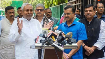 Delhi chief minister Arvind Kejriwal on Sunday met Bihar chief minister Nitish Kumar and deputy chief minister Tejashwi Yadav. (PTI)