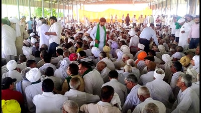 Representatives of khaps from Haryana, Uttar Pradesh, Rajasthan, Delhi and other states attend a mahapanchayat at Meham’s historic ‘Chaubisi Chabutra’ in Rohtak on Sunday. (Manoj Dhaka/HT)