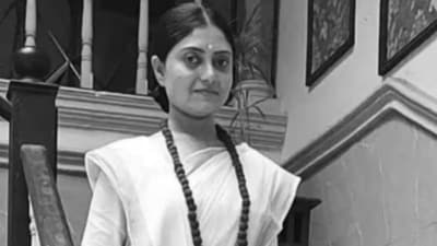Suchandra Dasgupta dies in a road accident. Suchandra Dasgupta dies in a road accident.