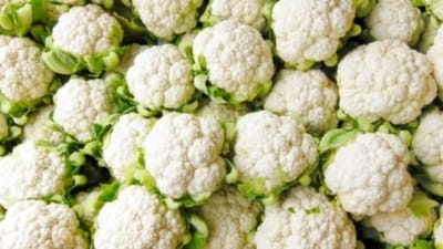 Cauliflower: Like other vegetables, cauliflower is high in fibre and contains a decent amount of protein. A combination of protein, fibre, and low-calorie content makes cauliflower the perfect foods to include in your meals if you want to lose weight. (Unsplash)