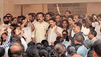 Now Shinde Sena wants slice of Uddhav’s trade union pie Now Shinde Sena wants slice of Uddhav’s trade union pie