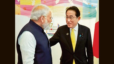Prime Minister Narendra Modi meets Prime Minister of Japan, Fumio Kishida, on the sidelines of G7 Summit, Hiroshima (Mofa Japan twitter)