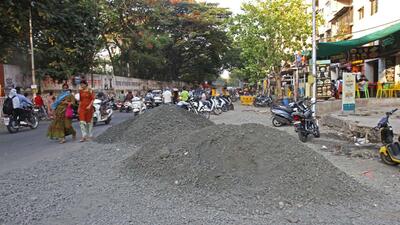 The work is likely to start this month itself although the PMC has set a May 31 deadline for completion of all road digging and resurfacing works. (Ravindra Joshi/HT PHOTO) The work is likely to start this month itself although the PMC has set a May 31 deadline for completion of all road digging and resurfacing works. (Ravindra Joshi/HT PHOTO)
