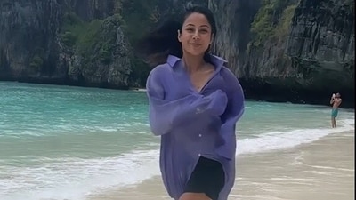 Last week, Shehnaaz had also shared a video which comprised of several happy moments from her trip. She was seen playing with water and running on the beach in a long blue shirt dress on the beach in the video. Last week, Shehnaaz had also shared a video which comprised of several happy moments from her trip. She was seen playing with water and running on the beach in a long blue shirt dress on the beach in the video. 