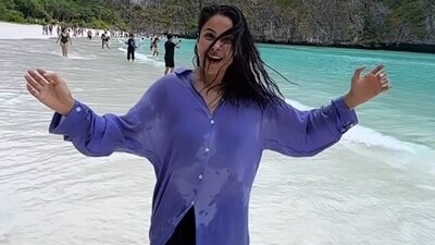 Shehnaaz told PTI in an interview about how she has brought about a massive change in her look and style. She said, “I changed myself, worked on myself. When people gave me good advice, I followed it and improved. I lost weight as I would hear a lot of comments on Bigg Boss about being fat and body-shamed. Then I changed my style as people would think I could only wear a salwar suit.” Shehnaaz told PTI in an interview about how she has brought about a massive change in her look and style. She said, “I changed myself, worked on myself. When people gave me good advice, I followed it and improved. I lost weight as I would hear a lot of comments on Bigg Boss about being fat and body-shamed. Then I changed my style as people would think I could only wear a salwar suit.”