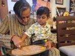 Shashi Tharoor with two-year-old boy Anantha Padmanabhan. Shashi Tharoor with two-year-old boy Anantha Padmanabhan.