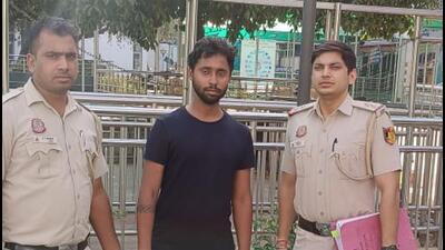 24-yr-old poses as IPL player, dupes two Delhi women of ₹13 lakh 24-yr-old poses as IPL player, dupes two Delhi women of ₹13 lakh