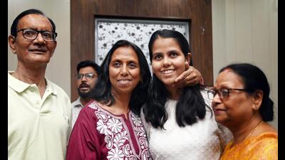 Ishita Kishore with her family on Tuesday (Sunil Ghosh/HT Photo)