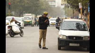 Residents can share their ideas regarding better traffic management at twitter account “Traffic_PKL”. (HT File Photo)
