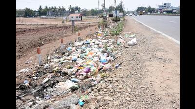 The PMC solid waste department acted on the complaints and found that the contractor did not maintain proper records. (REPRESENTATIVE PIC)