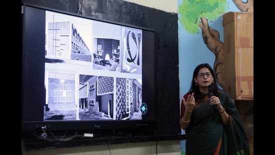 Deepika Gandhi, associate professor, Chandigarh College of Architecture, delivering a lecture on art and architecture in the city (HT Photo)