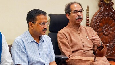 Shiv Sena (UBT) chief Uddhav Thackeray with Delhi CM Arvind Kejriwal during a press conference, in Mumbai. (PTI) Shiv Sena (UBT) chief Uddhav Thackeray with Delhi CM Arvind Kejriwal during a press conference, in Mumbai. (PTI)
