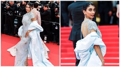 Dolly Singh also shared pictures of herself dressed in blue from the red carpet as she walked it the second time, writing, "I had to put my best foot forward..." Dolly Singh also shared pictures of herself dressed in blue from the red carpet as she walked it the second time, writing, "I had to put my best foot forward..."