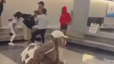 Video of wild brawl over baggage claim at Chicago's O'Hare airport goes viral Video of wild brawl over baggage claim at Chicago's O'Hare airport goes viral