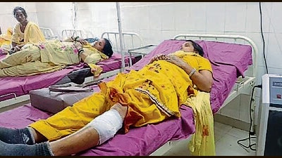 The injured in the accident in a local hospital in Ludhiana on Thursday. (HT Photo)